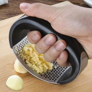 STAINLESS STEEL GARLIC PRESS